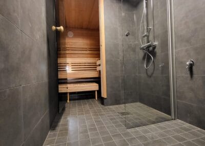 Kylpyhuone- ja saunaremontti